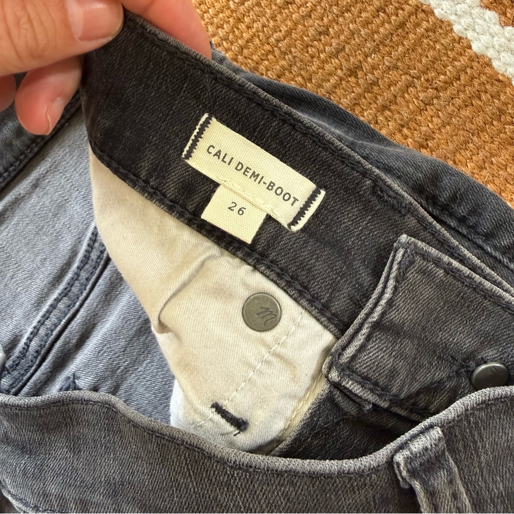 Madewell Cali Demi-Boot Faded Black Denim Jeans Size 26 - Picture 3 of 8